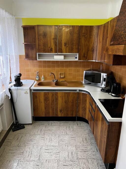 Appartement Avec Balcon En Centre Ville ブールジュ エクステリア 写真